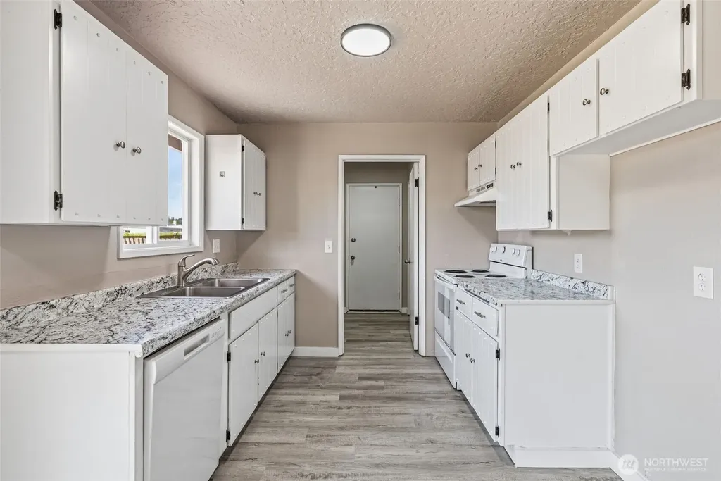 411 SE Brierwood Court Castle Rock WA 98611