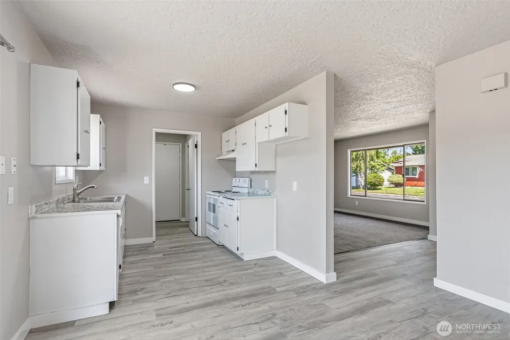 411 SE Brierwood Court Castle Rock WA 98611