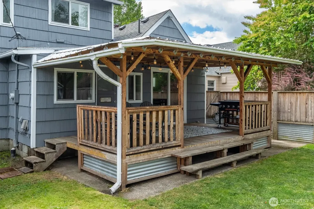 621 27th Avenue Longview WA 98632