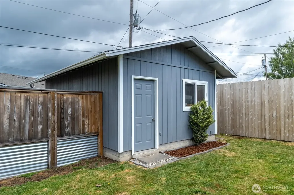 621 27th Avenue Longview WA 98632