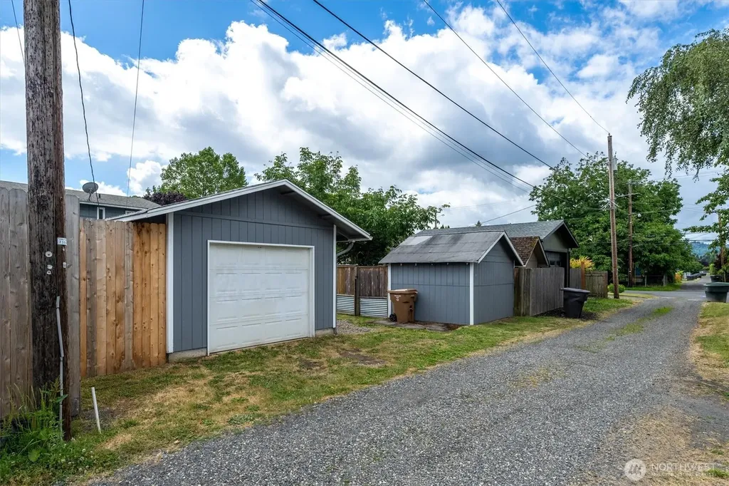 621 27th Avenue Longview WA 98632