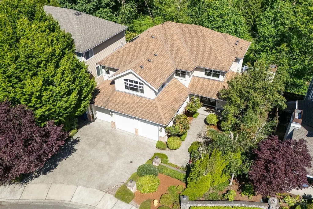 8816 140th Avenue SE Newcastle WA 98059