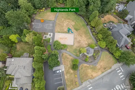 8816 140th Avenue SE Newcastle WA 98059