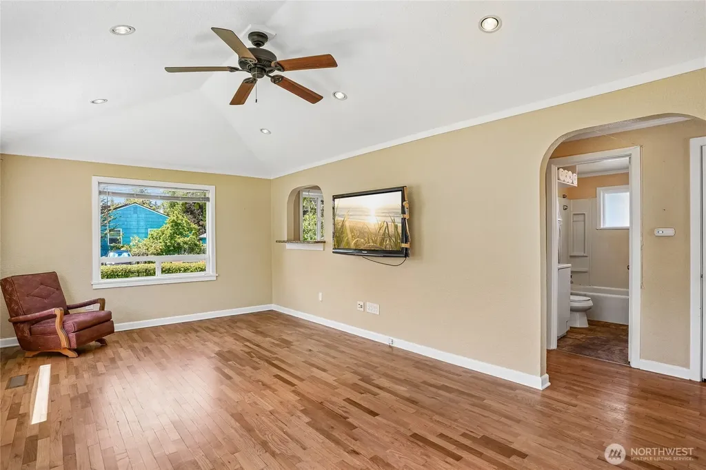 4521 N 18th Street Tacoma WA 98406