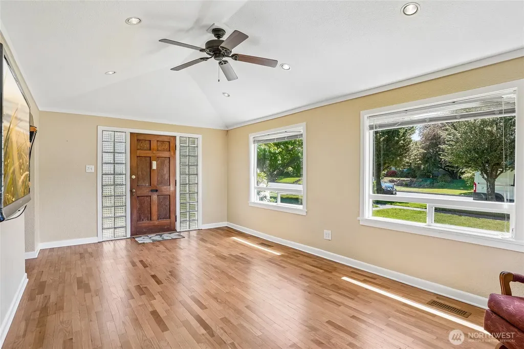 4521 N 18th Street Tacoma WA 98406