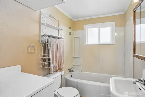 4521 N 18th Street Tacoma WA 98406