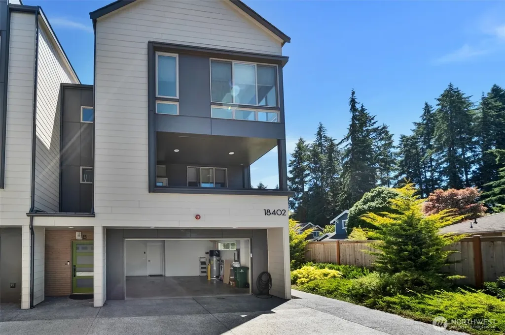 18402 Corliss Ave Avenue Shoreline WA 98133