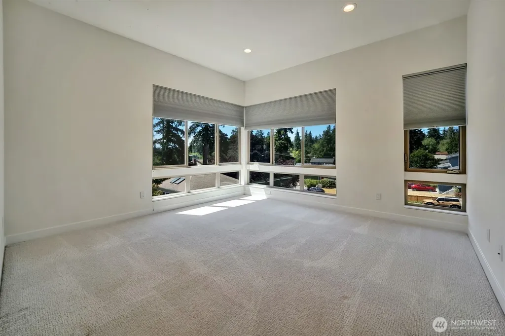 18402 Corliss Ave Avenue Shoreline WA 98133