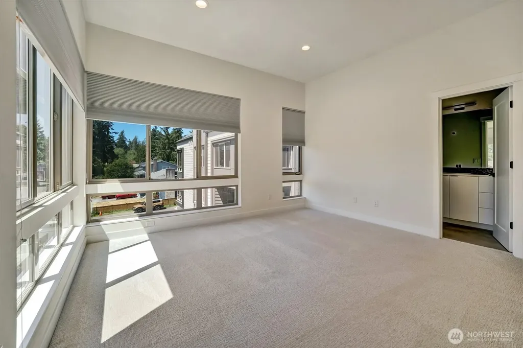 18402 Corliss Ave Avenue Shoreline WA 98133