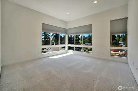 18402 Corliss Ave Avenue Shoreline WA 98133