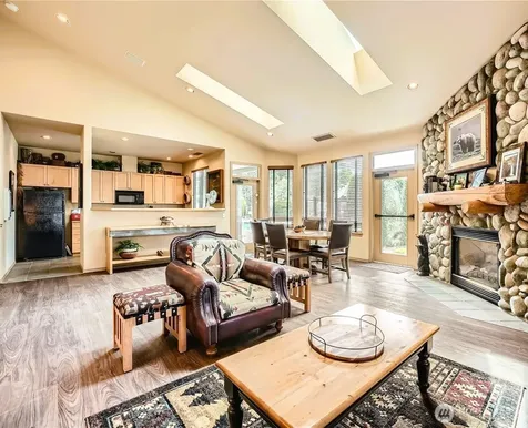 17610 134th Lane SE Renton WA 98058