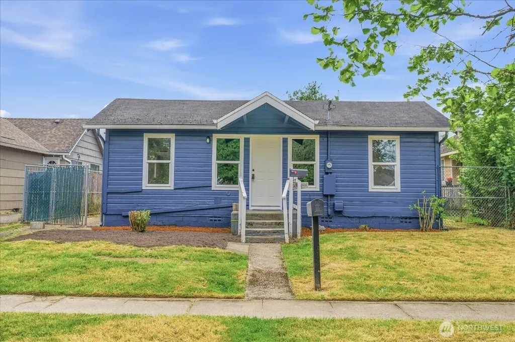 1116 9th Avenue Longview WA 98632