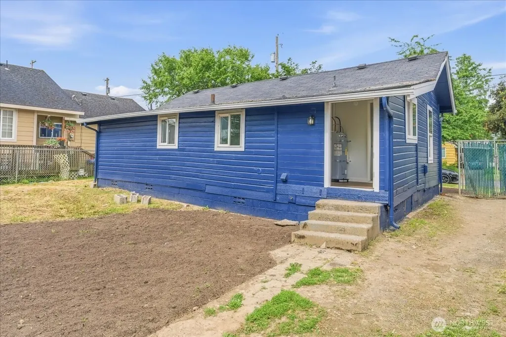 1116 9th Avenue Longview WA 98632