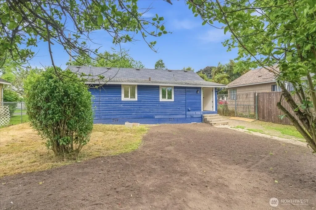 1116 9th Avenue Longview WA 98632
