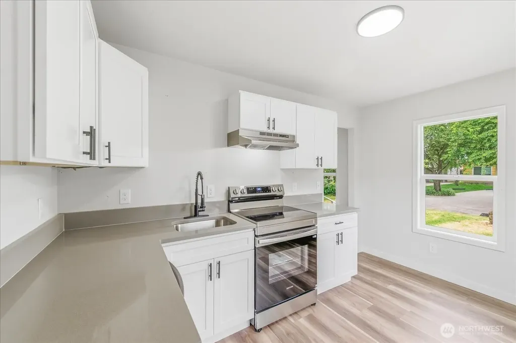 1116 9th Avenue Longview WA 98632