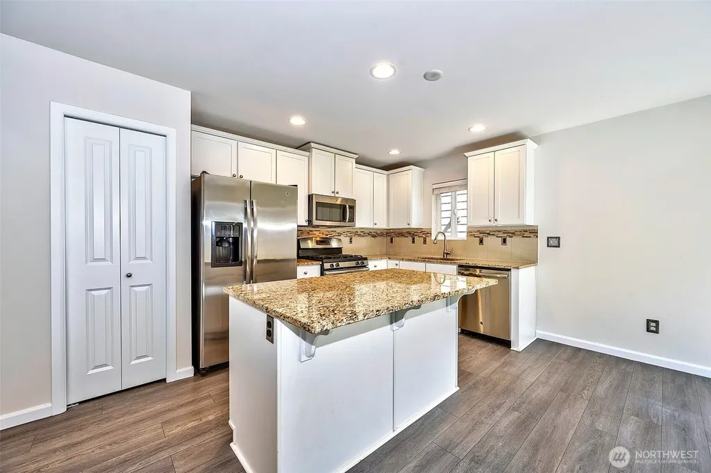 20231 4th Place W Lynnwood WA 98036