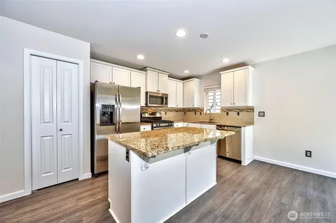 20231 4th Place W Lynnwood WA 98036