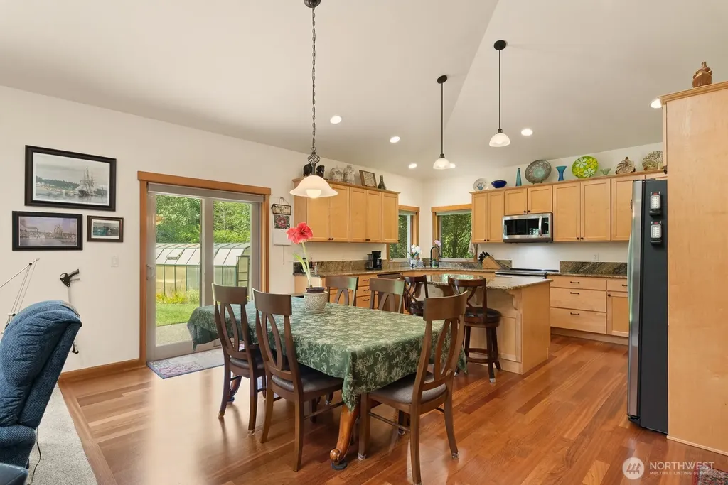 763 Arrowhead Road Camano Island WA 98282
