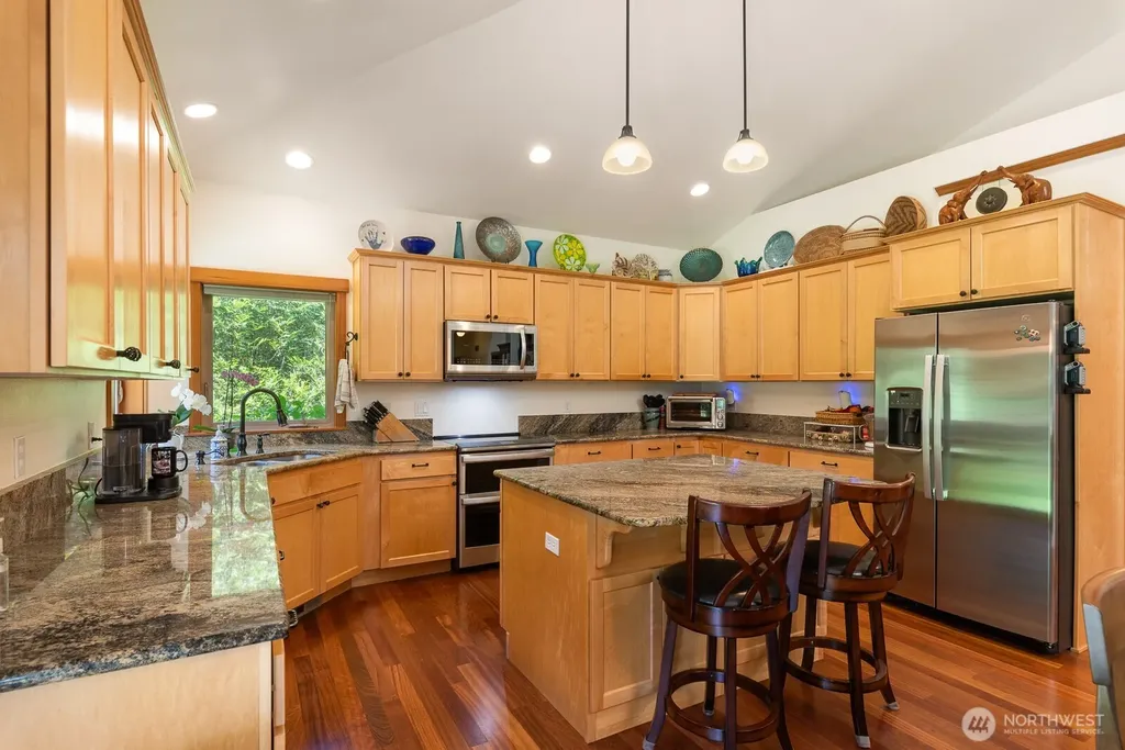 763 Arrowhead Road Camano Island WA 98282