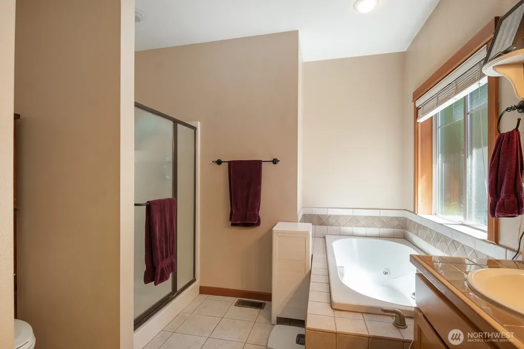 763 Arrowhead Road Camano Island WA 98282