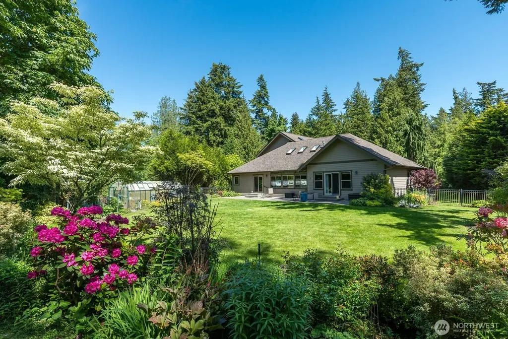 763 Arrowhead Road Camano Island WA 98282