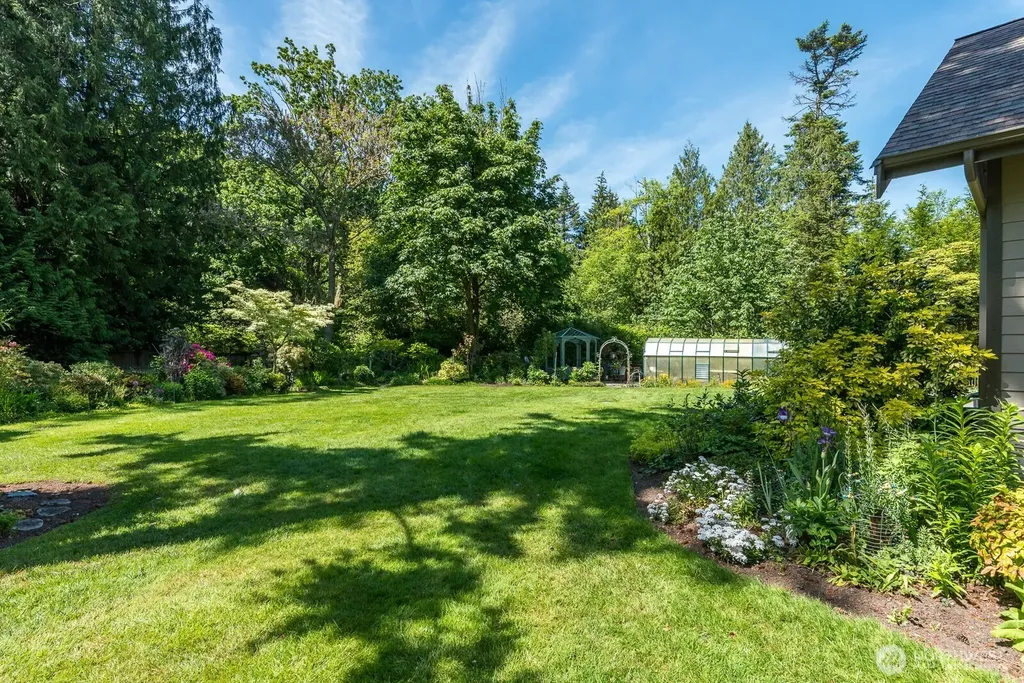763 Arrowhead Road Camano Island WA 98282