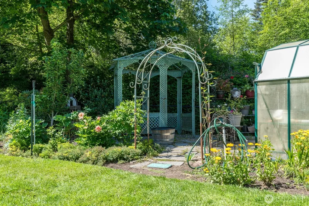 763 Arrowhead Road Camano Island WA 98282