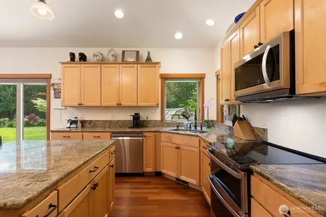 763 Arrowhead Road Camano Island WA 98282