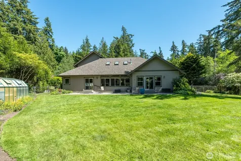 763 Arrowhead Road Camano Island WA 98282