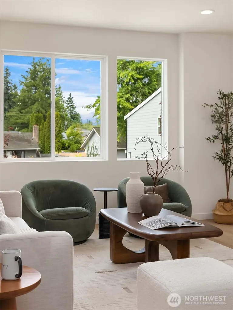 1518 Hollow Dale Place Everett WA 98204