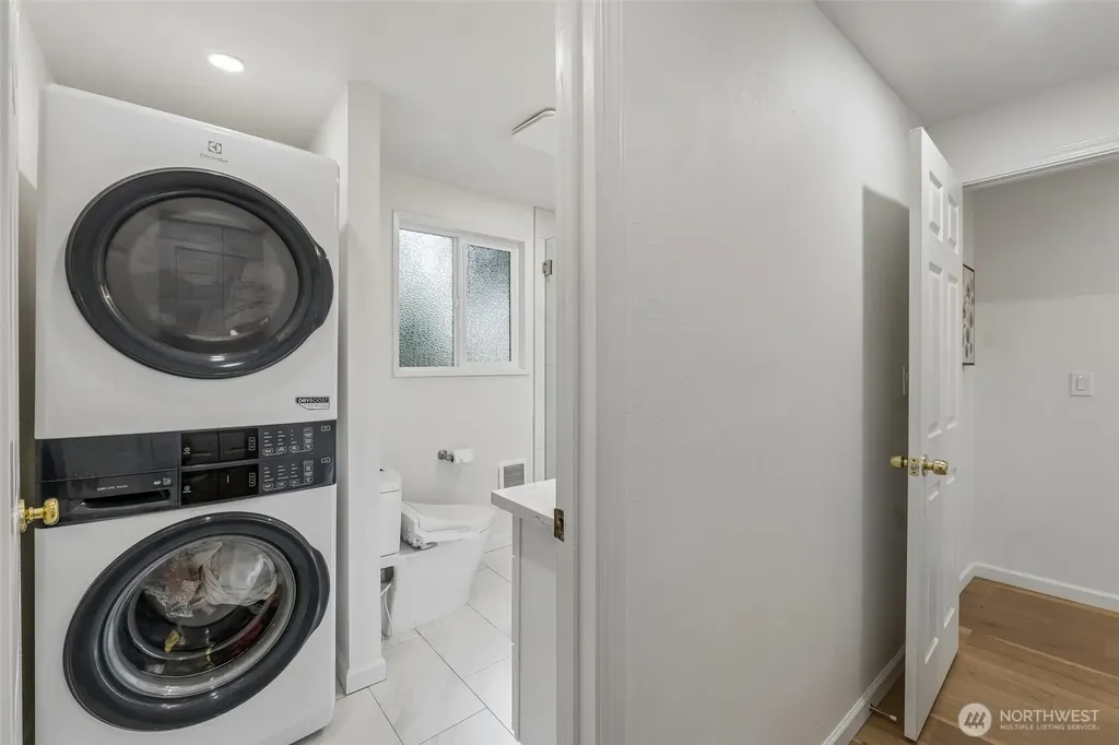 5023 236th Place SE Woodinville WA 98072