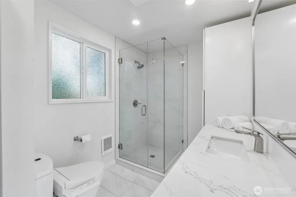 5023 236th Place SE Woodinville WA 98072