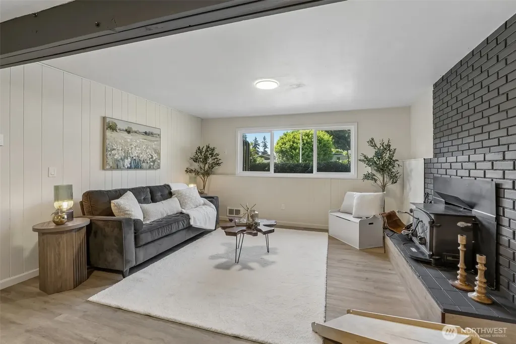 5023 236th Place SE Woodinville WA 98072