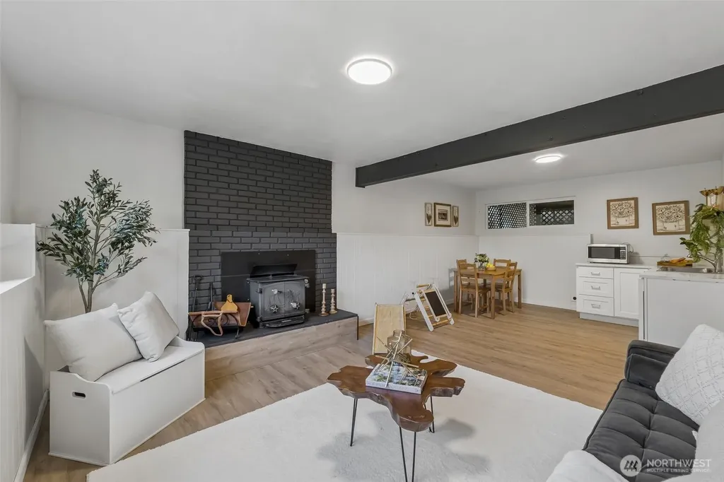5023 236th Place SE Woodinville WA 98072