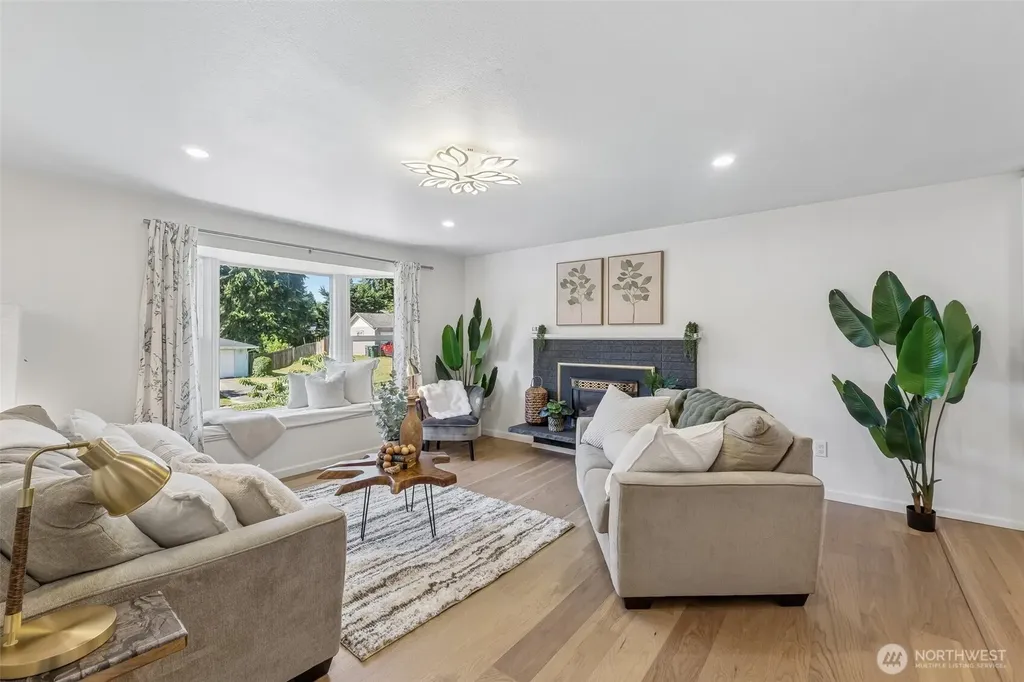 5023 236th Place SE Woodinville WA 98072