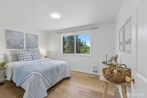 5023 236th Place SE Woodinville WA 98072