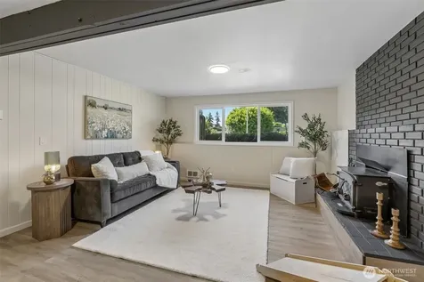 5023 236th Place SE Woodinville WA 98072