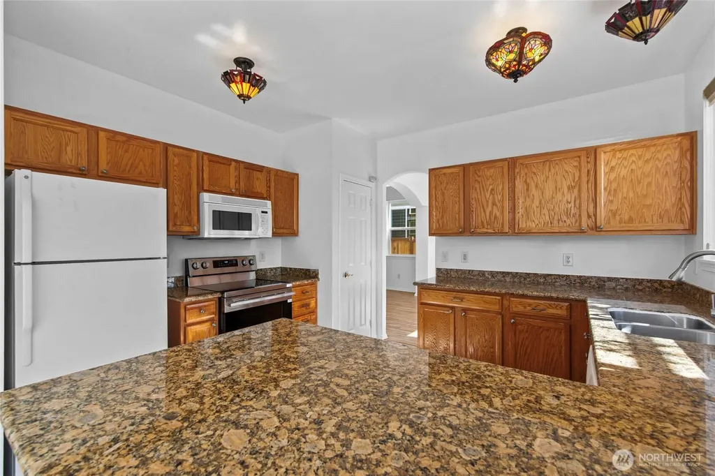 17706 90th Avenue E Puyallup WA 98375