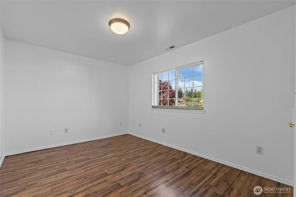 17706 90th Avenue E Puyallup WA 98375