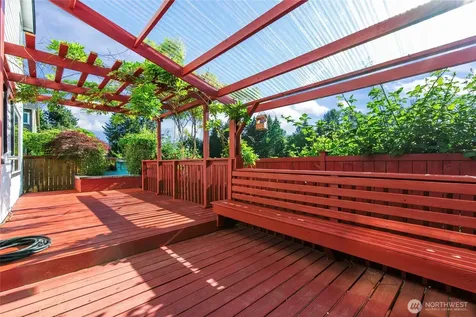 17706 90th Avenue E Puyallup WA 98375