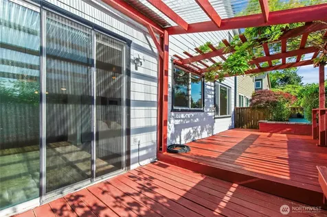 17706 90th Avenue E Puyallup WA 98375