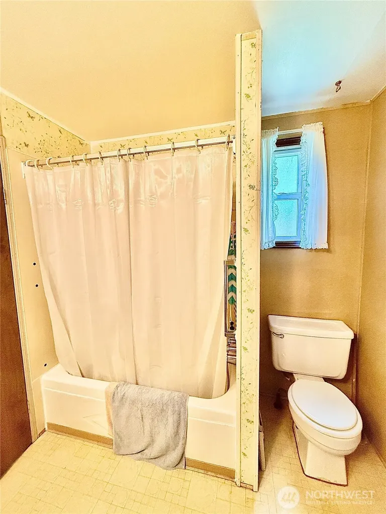 321 Bruce Street Waitsburg WA 99361