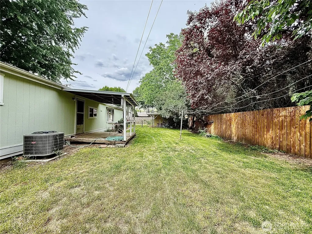 321 Bruce Street Waitsburg WA 99361