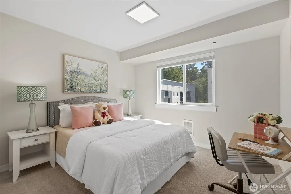 8025 177th Place NE Kenmore WA 98028