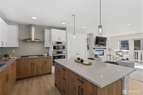 8025 177th Place NE Kenmore WA 98028