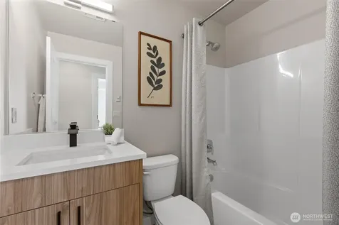 8025 177th Place NE Kenmore WA 98028