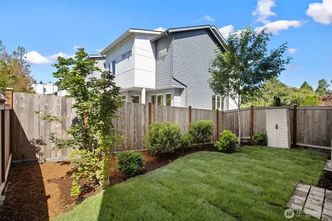 8025 177th Place NE Kenmore WA 98028