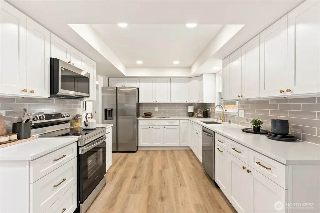 9701 Lake Steilacoom Drive SW Lakewood WA 98498