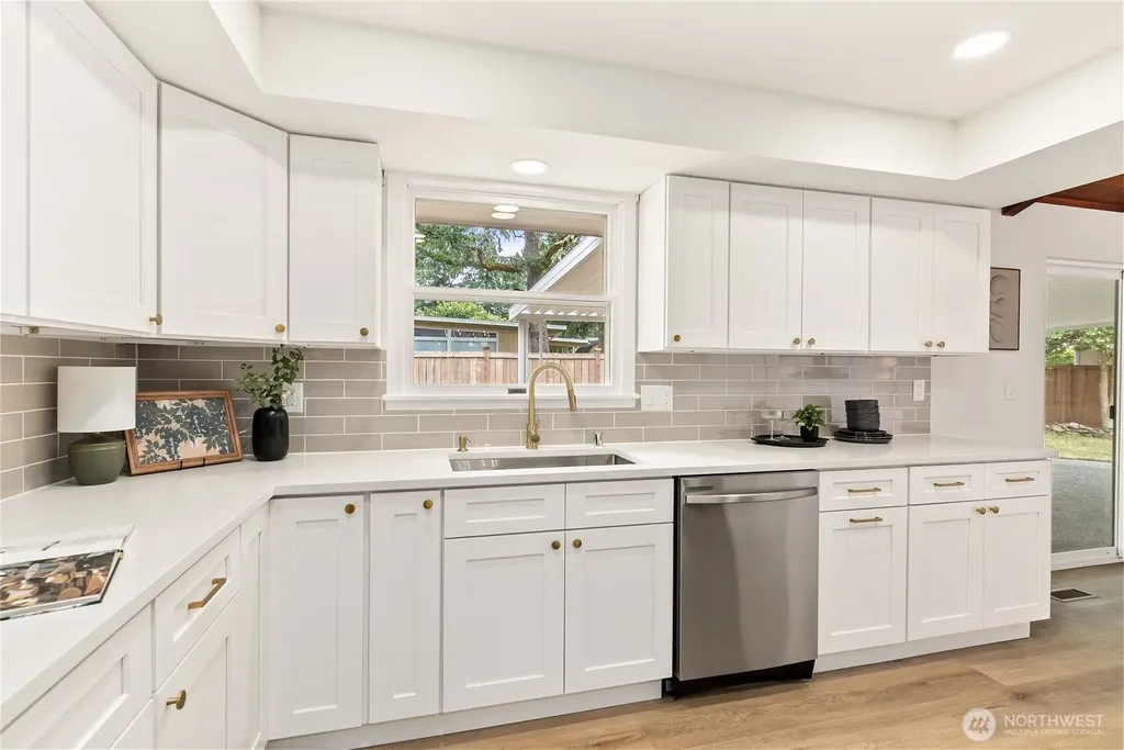 9701 Lake Steilacoom Drive SW Lakewood WA 98498