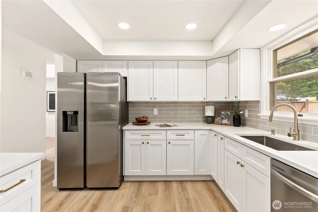 9701 Lake Steilacoom Drive SW Lakewood WA 98498